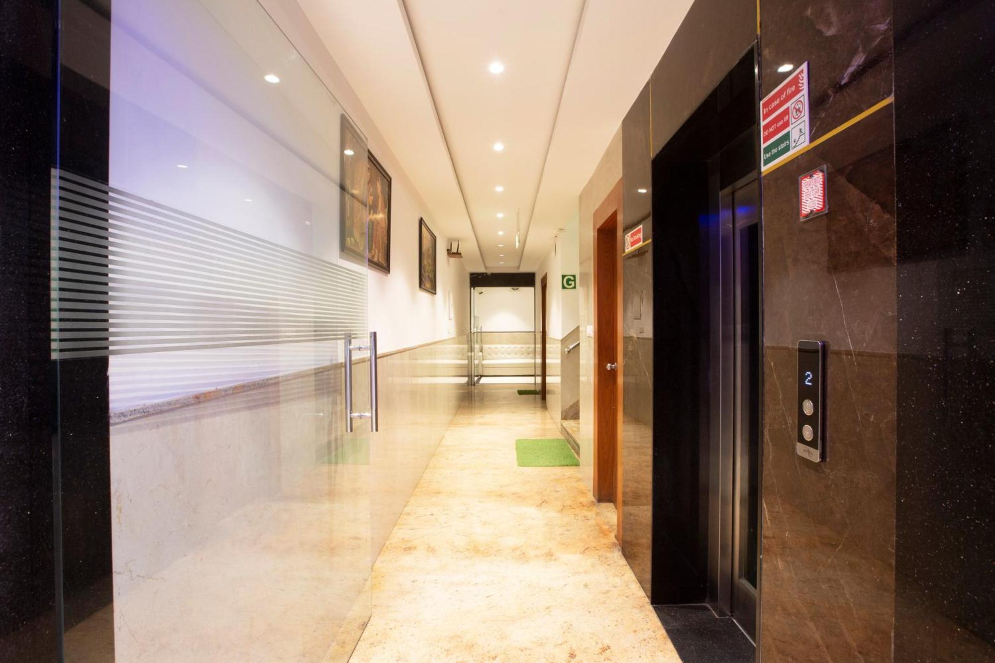 Hotel Arch Suites - Near Aerocity New Delhi Bagian luar foto