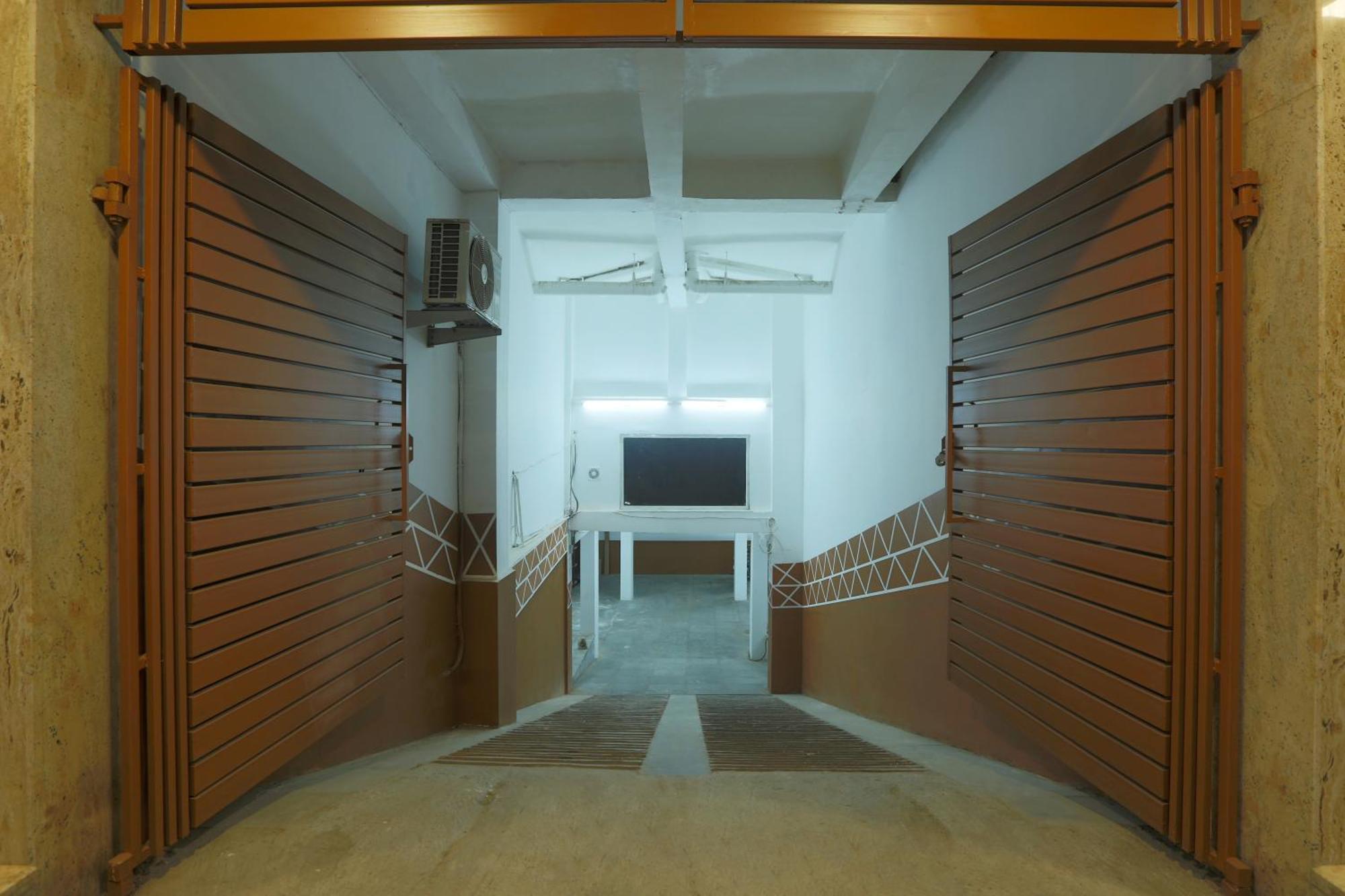 Hotel Arch Suites - Near Aerocity New Delhi Bagian luar foto