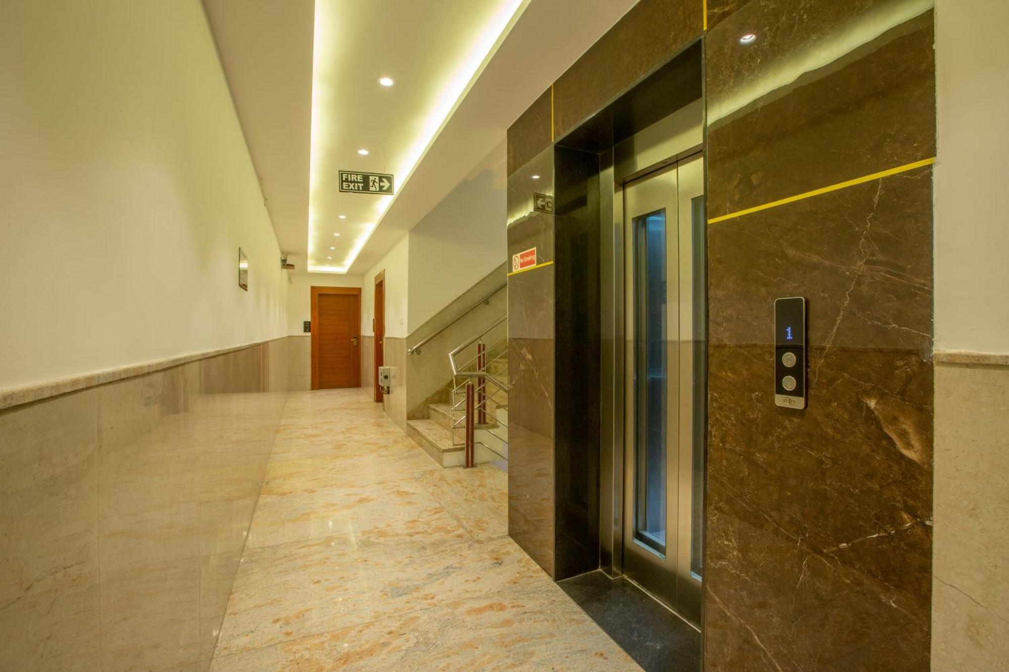 Hotel Arch Suites - Near Aerocity New Delhi Bagian luar foto